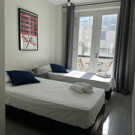 Real Hostel Porto