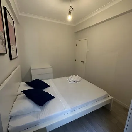 Real Hostel *
